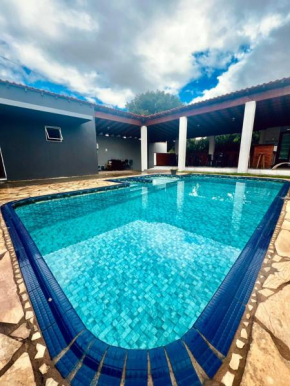 Casa com PISCINA no Centro